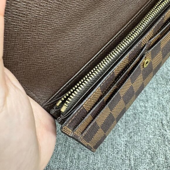 Louis Vuitton Leather Wallet 335-021425 - Picture 11 of 13